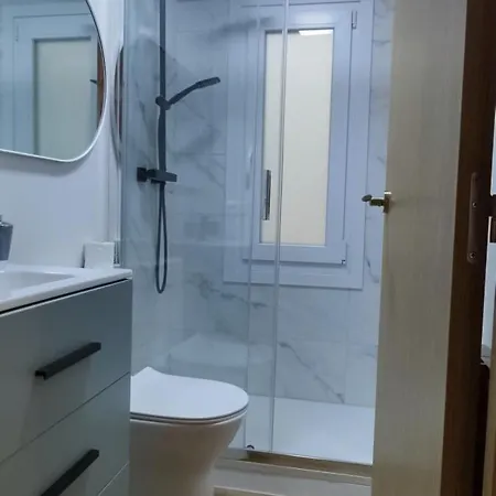 Centrico Espacioso Y Muy Luminoso Apartman