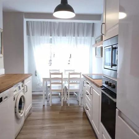 Centrico Espacioso Y Muy Luminoso Apartman