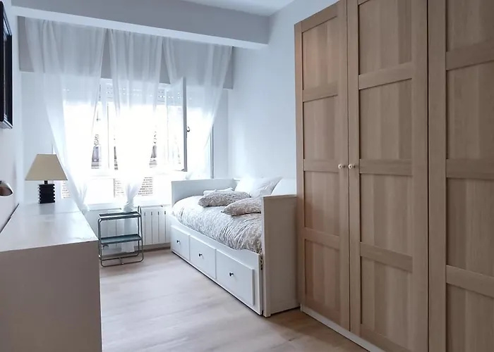 Centrico Espacioso Y Muy Luminoso 아파트 비얄사나데메나