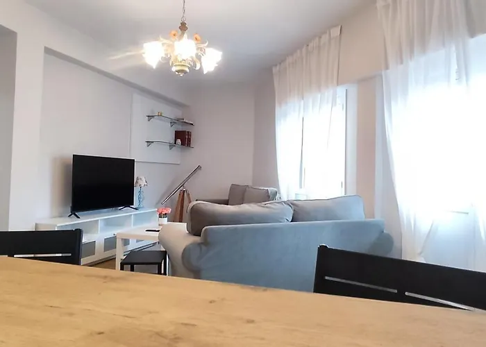 Centrico Espacioso Y Muy Luminoso 아파트