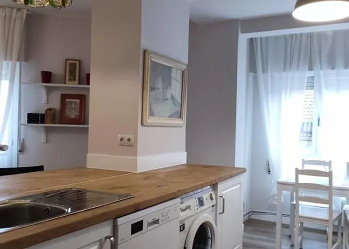 Centrico Espacioso Y Muy Luminoso *